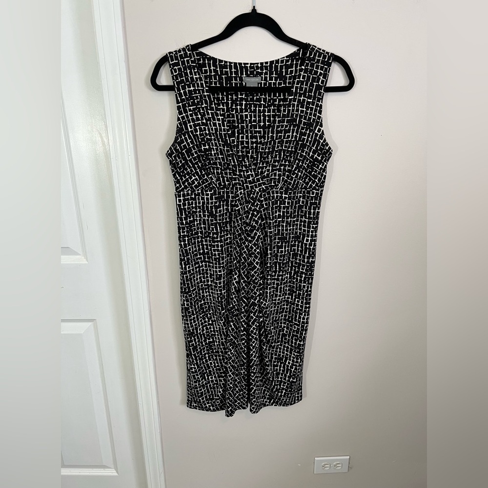 Ann Taylor Black and White Geometric Mini Dress